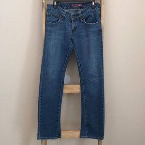 504 Levi jeans straight leg,size 28 40 inches down